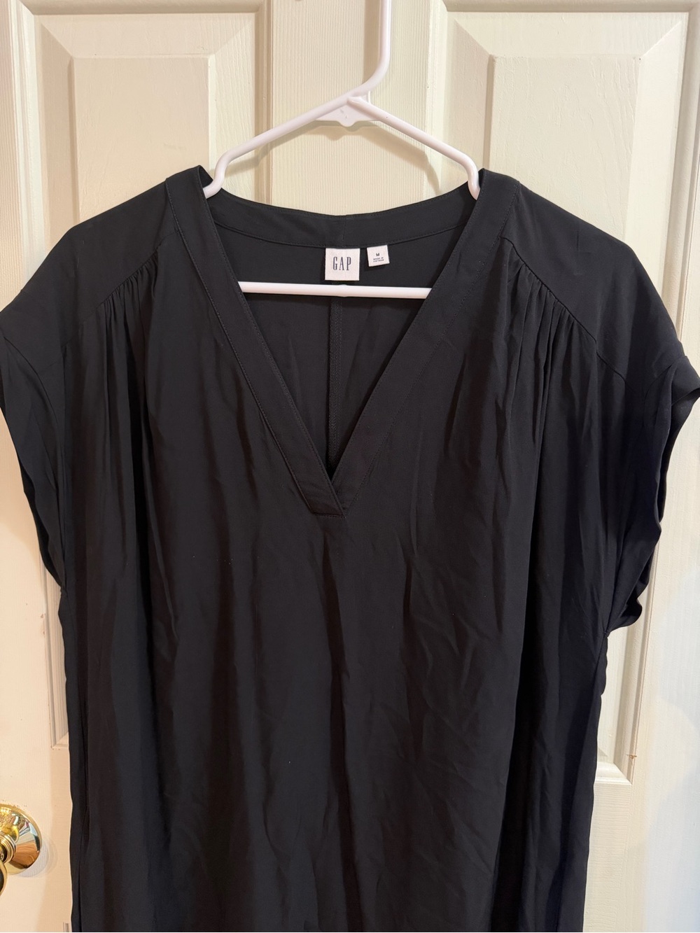 GAP V-Neck Little Black Dress | Minimalist | Quiet Luxury | Office Core | M - Picture 5 of 8